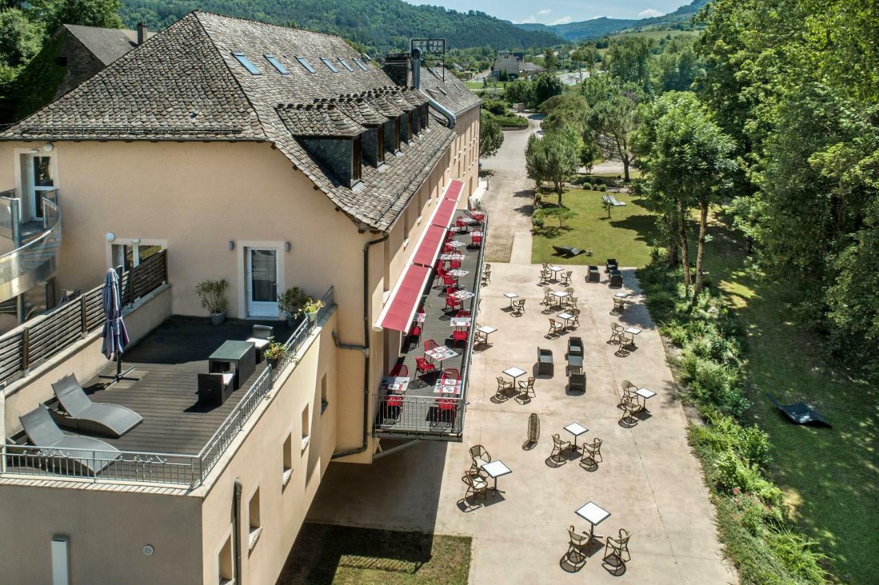 Logis Hotel Restaurant Les 2 Rives - A75, En Bordure De Riviere Banassac Exterior foto